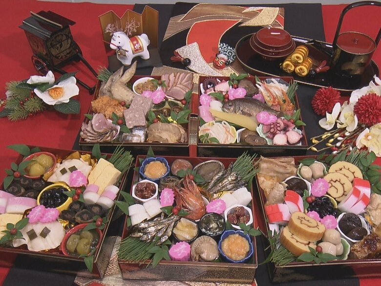 10年以上続くロングヒット…ローソンストア100の『選べるおせち』今年は鴨のスライスやカニの爪など含む全43種類｜FNNプライムオンライン