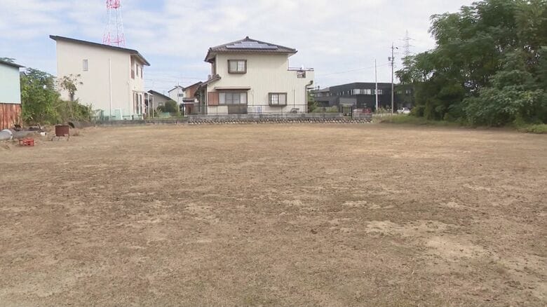 へその緒がついたまま…出産した赤ちゃんの遺体を遺棄した疑いで逮捕の19歳母親「殺人」の非行内容で家裁送致｜FNNプライムオンライン