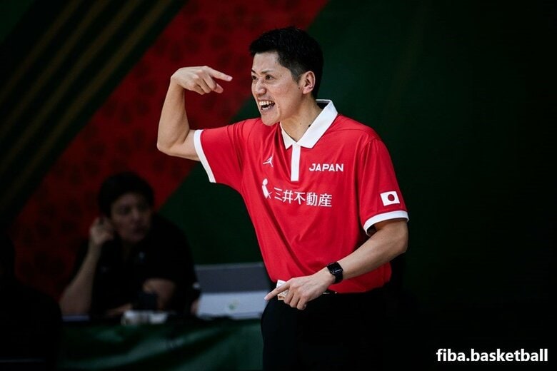 ハンガリー戦を指揮する恩塚亨監督