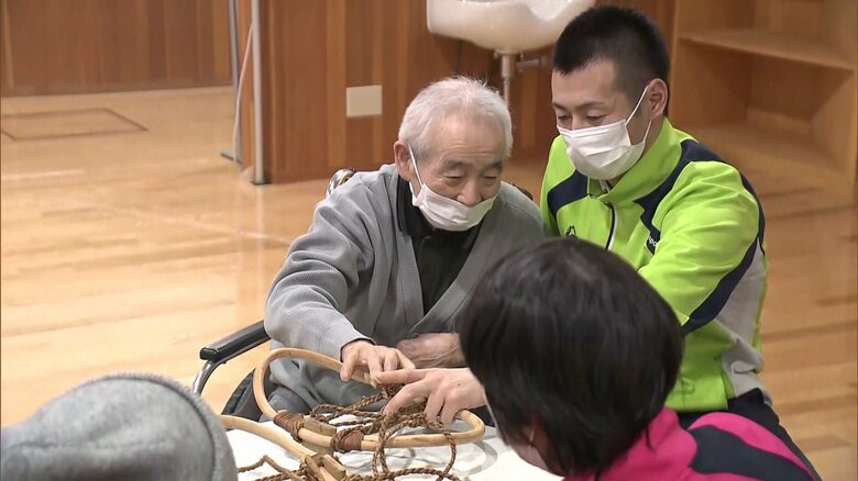 「桐寿苑」では「回想法」という心理療法を取り入れている（福島・三島町）