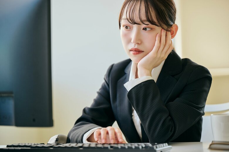 ビジネスシーンでは伝え方が難しい（イメージ）