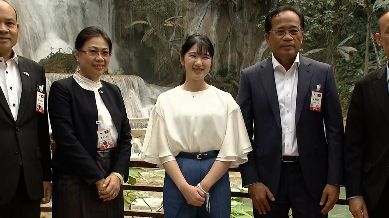 観光名所「クワンシーの滝」を訪問された（11月20日）