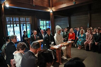 「なぜ日本人は〈日本の結婚式〉しないの?」国際結婚カップルに《神社婚》が大人気の理由を調査。【いい夫婦の日 特別企画】