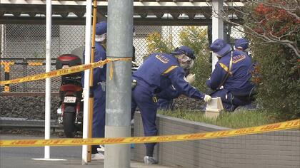 右脇腹に刺し傷…路上で高齢男性が倒れているのが見つかり死亡確認　現場付近から“刃物”ようなもの発見…事件に巻き込まれたか　千葉・松戸市