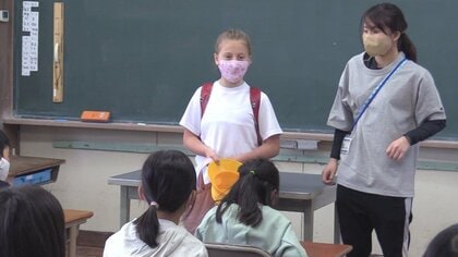 「エヴァです。ウクライナからきました」上手に日本語で…避難民の10歳女の子が初登校「とっても良かった」