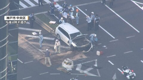 車が歩行者はね5人けが　20代女性は重体　神戸市のJR三宮駅近く繁華街