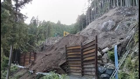 “幅約２０メートル”松山の山間にある工事中の県道で土砂崩れ　全面通行止めに　復旧工事始まる【愛媛】
