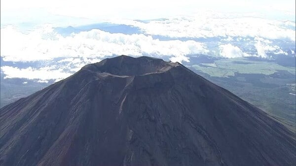富士山で遭難　10歳…