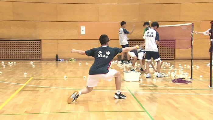 相手選手の打つ角度などに反応しているという森本選手