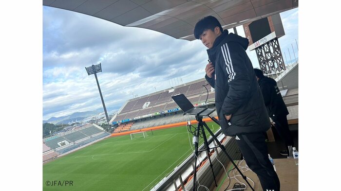 コーチと連携をとりながら戦術のサポートをする