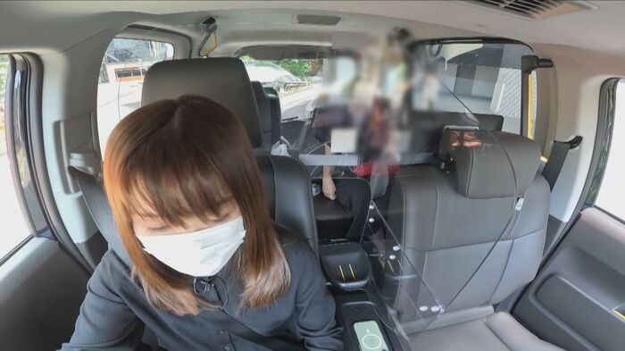 乗客を乗せ、出発