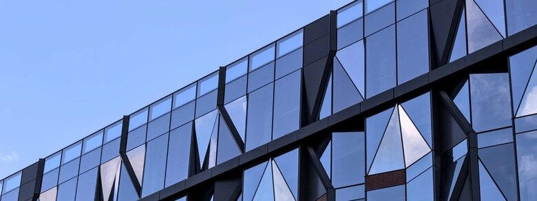 IBM調査:基本的なITサービス提供に対する経営層の信頼が低下する一方、テクノロジー・リーダーは生成AI需要に注目