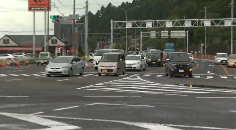 開通初日、西多賀方面から新しい宮沢橋方面へ向かう車