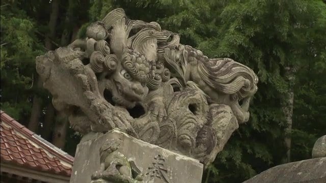 小松寅吉の最高傑作とも言われる狛犬（福島・白河市東　鹿嶋神社）