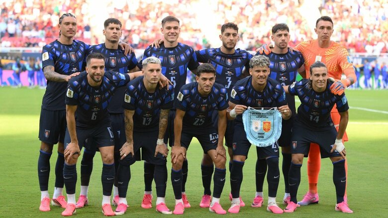 米ESPN「W杯ユニフォームランキング」1位は、ウルグアイ代表のアウェーユニフォーム