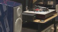 ”こだわりの音”を求めて　オーディオフェアにぎわう　国内外約50メーカーの音響機器を展示販売　NBSホールで聴き比べも　