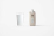 「紙パック入りミネラルウォーター」ローソンが発売 コンビニPBでは初…プラスチックを約56%削減