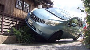 「アクセルとブレーキ踏み間違えた」 乗用車が飲食店の壁に衝突 従業員「もう何が何か…」福岡市西区