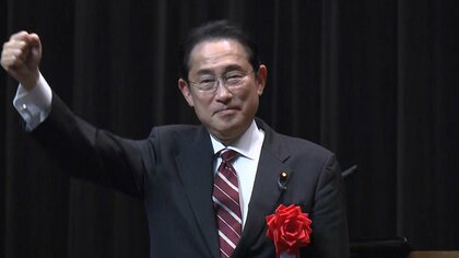 岸田首相「まさか」母校・早稲田大学で講演　校歌斉唱、学生からはエールも