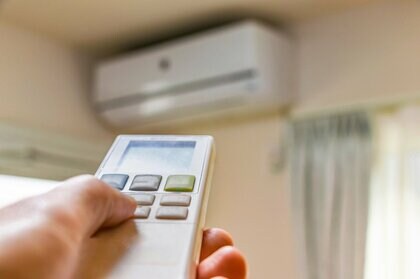 エアコンの暖房「つけっぱなし」「こまめに消す」の境目は“外気温3度”…電気代が得になる使い方を聞いた