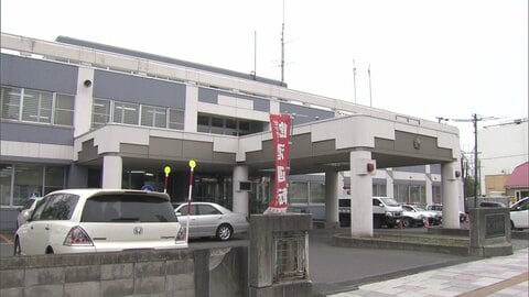 【生活支援の職員に公務執行妨害】市役所の窓口に侵入しようとしてトラブル 立ちふさがった職員に暴行を加えた疑い 75歳の男を現行犯逮捕「胸ぐらはつかんでいない」＜北海道苫小牧市＞