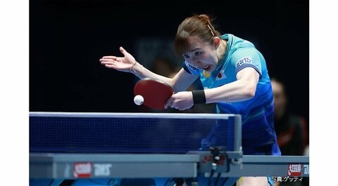 卓球世界選手権団体戦　早田ひなが“37歳差対決”に勝利　ルクセンブルク下し日本女子がメダル獲得に大手