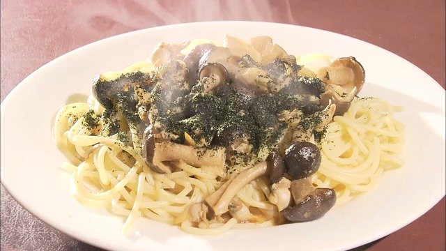 しめじを加えたスパゲティ