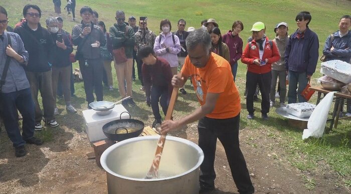 シェフがビリヤニの調理実演