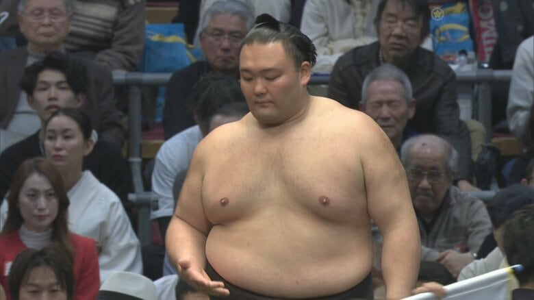 朝乃山が3勝目、錦富士を叩き込み2連勝　過去白星なしの相手に初勝利【大相撲春場所 5日目結果】｜FNNプライムオンライン