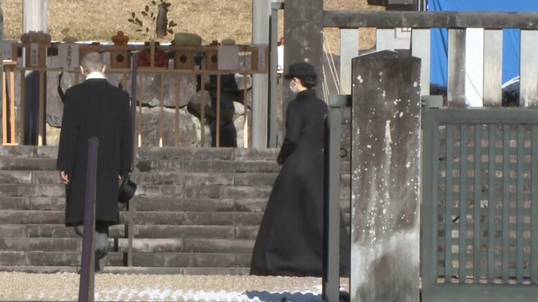 ｢昭和天皇祭の儀」に臨まれる佳子さま（7日午前 武蔵陵墓地）