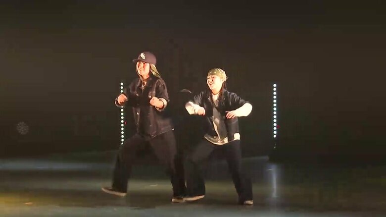 “愛弟子” の高橋唯斗さんと伊藤李寧さんのステージ