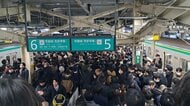 「困りますね」朝のラッシュまた直撃…JR常磐線など運転見合わせで23万人影響　相次ぐトラブルに専門家「架線切れは消耗か」