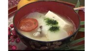 客は…「不思議」 白味噌&あん入り丸餅「あんもち雑煮」 東京で香川のご当地雑煮が大人気【香川】