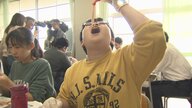 ベニズワイガニを1人1杯の恒例給食！「射水市に生まれてよかった」児童が地元の味を堪能