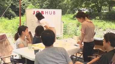 オフィスを離れた自然の中で・・・“キャンピングトレーラー会議”の効果は?