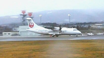 【離陸2分後に右側のエンジン停止】札幌丘珠空港発の航空機がプロペラ止まったまま函館空港に”緊急着陸”…乗客乗員26人にケガなし＜北海道＞