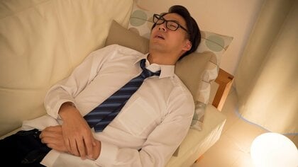 帰宅してそのままバタンキュー、ベッドで文章を読むはNG！忙しくてもしてはいけない「疲れが取れない」眠り方