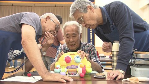 壊れたおもちゃに命を吹き込むドクターたち　子供も大人も笑顔に！　おもちゃ病院に密着