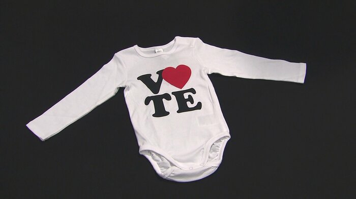 H&Mはベビー服にも「VOTE(=投票しよう)」