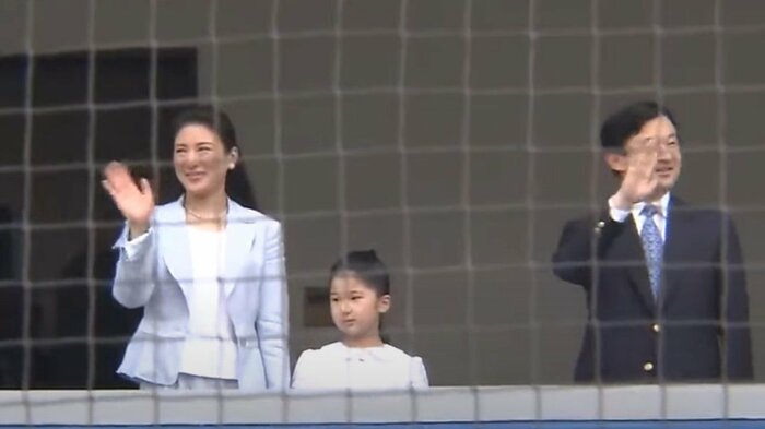 愛子さまは、2009年、初めてプロ野球を観戦された(2009年 神宮球場)