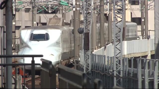 お盆休みの金曜日でも…「空席」目立つ新幹線