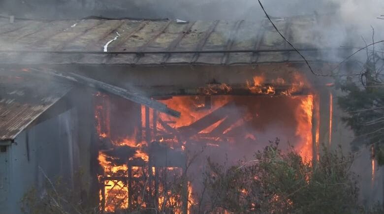 空気乾燥…火災相次ぐ　諏訪の住宅火災は約3時間後に鎮火　けが人なし　上田の住宅火災では2人死亡　住人の70代夫婦と連絡取れず｜FNNプライムオンライン