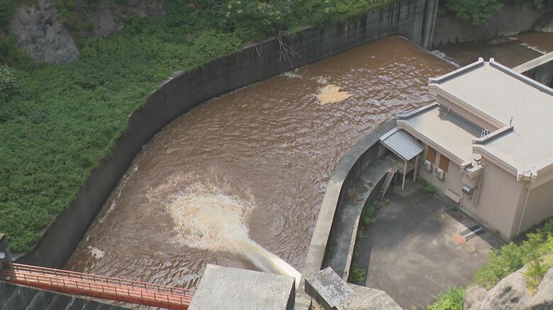水量を調節しながら放水