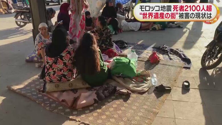 マラケシュでは、多くの市民が野宿をして過ごしている