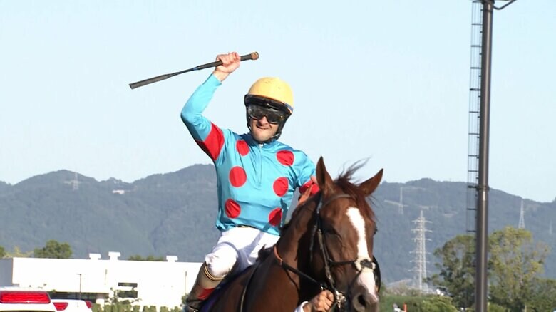 菊花賞で2週連続GⅠ制覇を達成したC・ルメール騎手