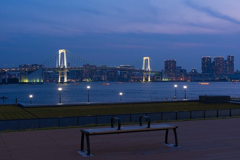 品川方面の夜景を望む（7月撮影）