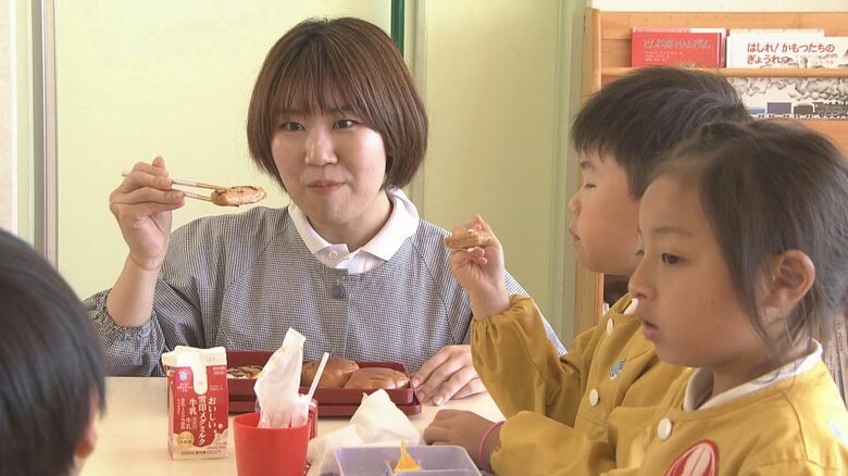 給食時間にもコロナ禍前の日常が