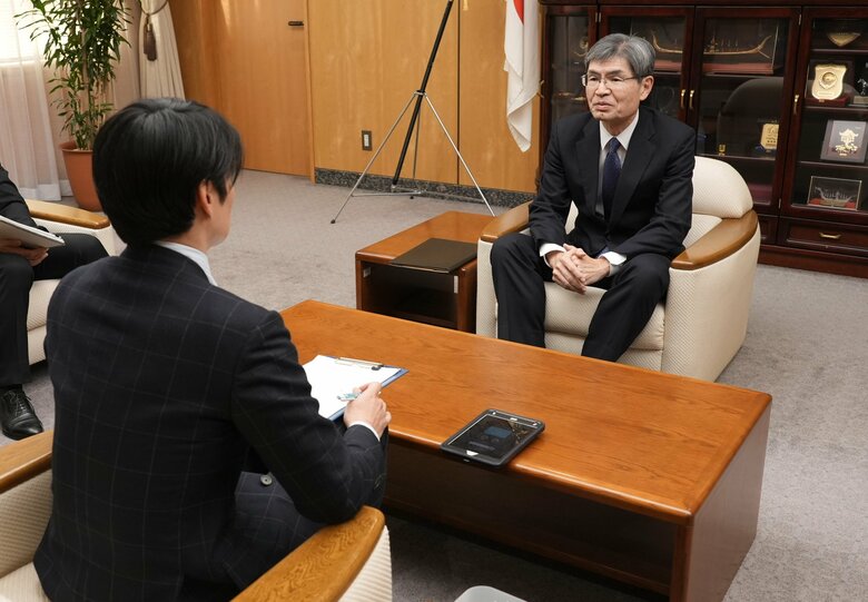 FNNの単独取材に応じる警察庁・楠芳伸長官（2025年12月下旬）