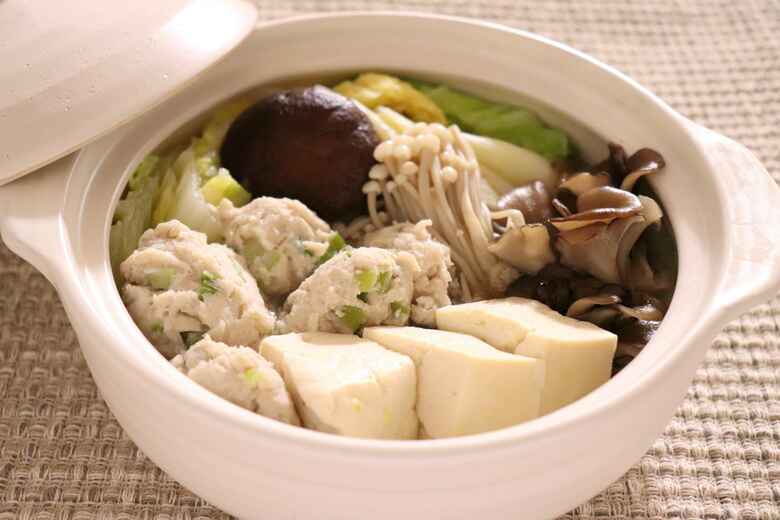 

えのきたけ入り肉団子が絶品！「鶏えのき団子の塩糀鍋」

えのきたけ入り肉団子が絶品！「鶏えのき団子の塩糀鍋」