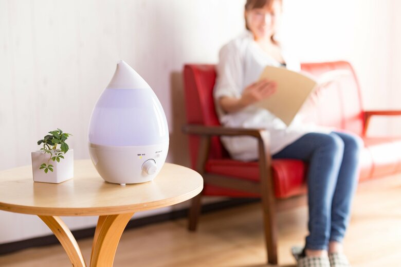 水滴が気になるなら机や台の上に（画像はイメージ）